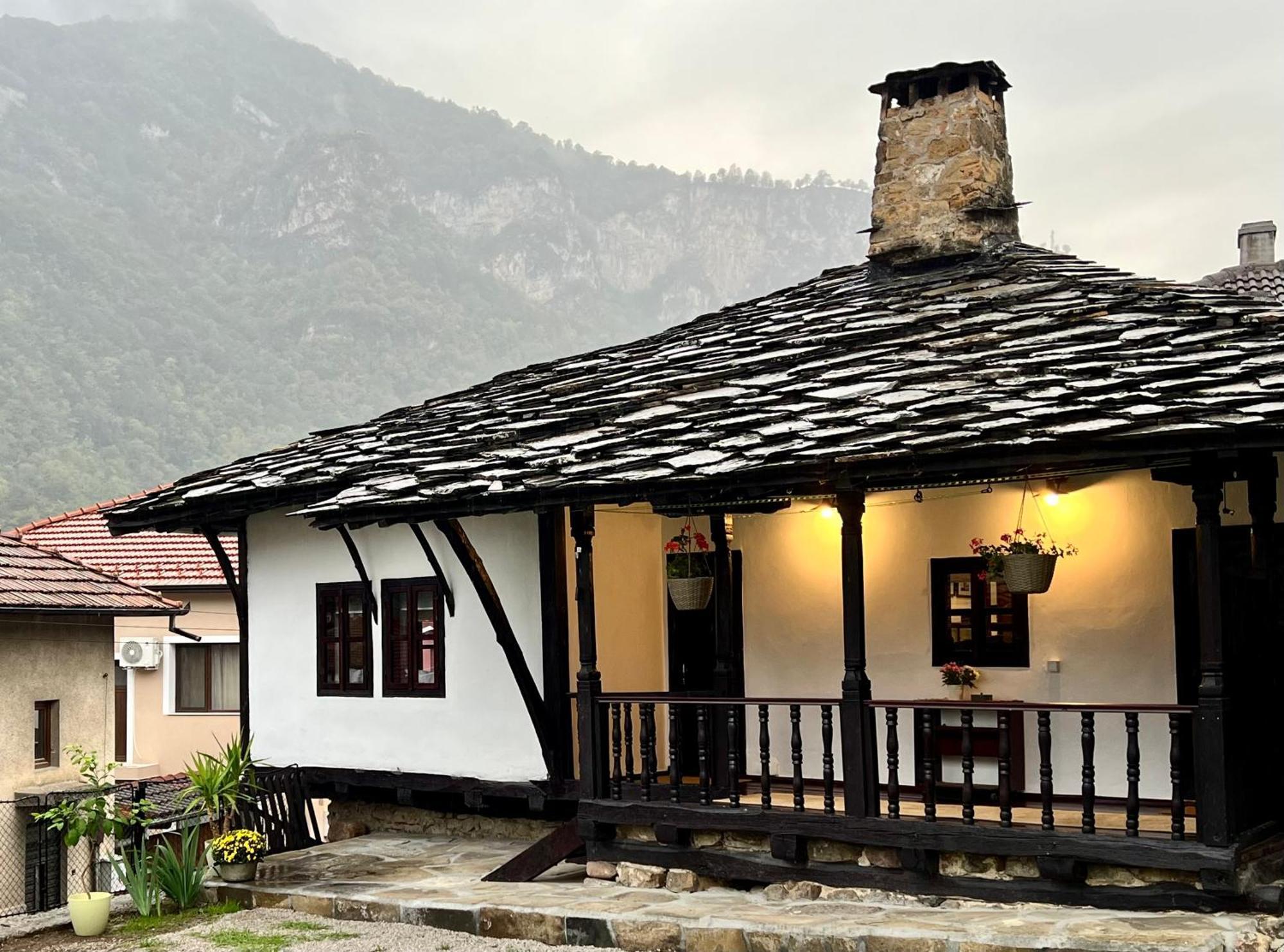 Туйковата Къща Tuikov'S House Teteven Dış mekan fotoğraf